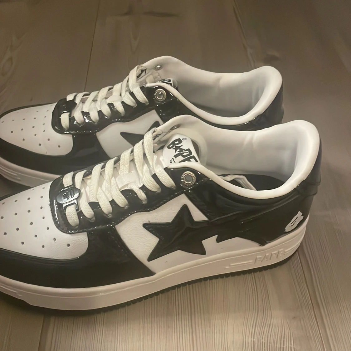 Svarta och vita Bape Sta sneakers - 3