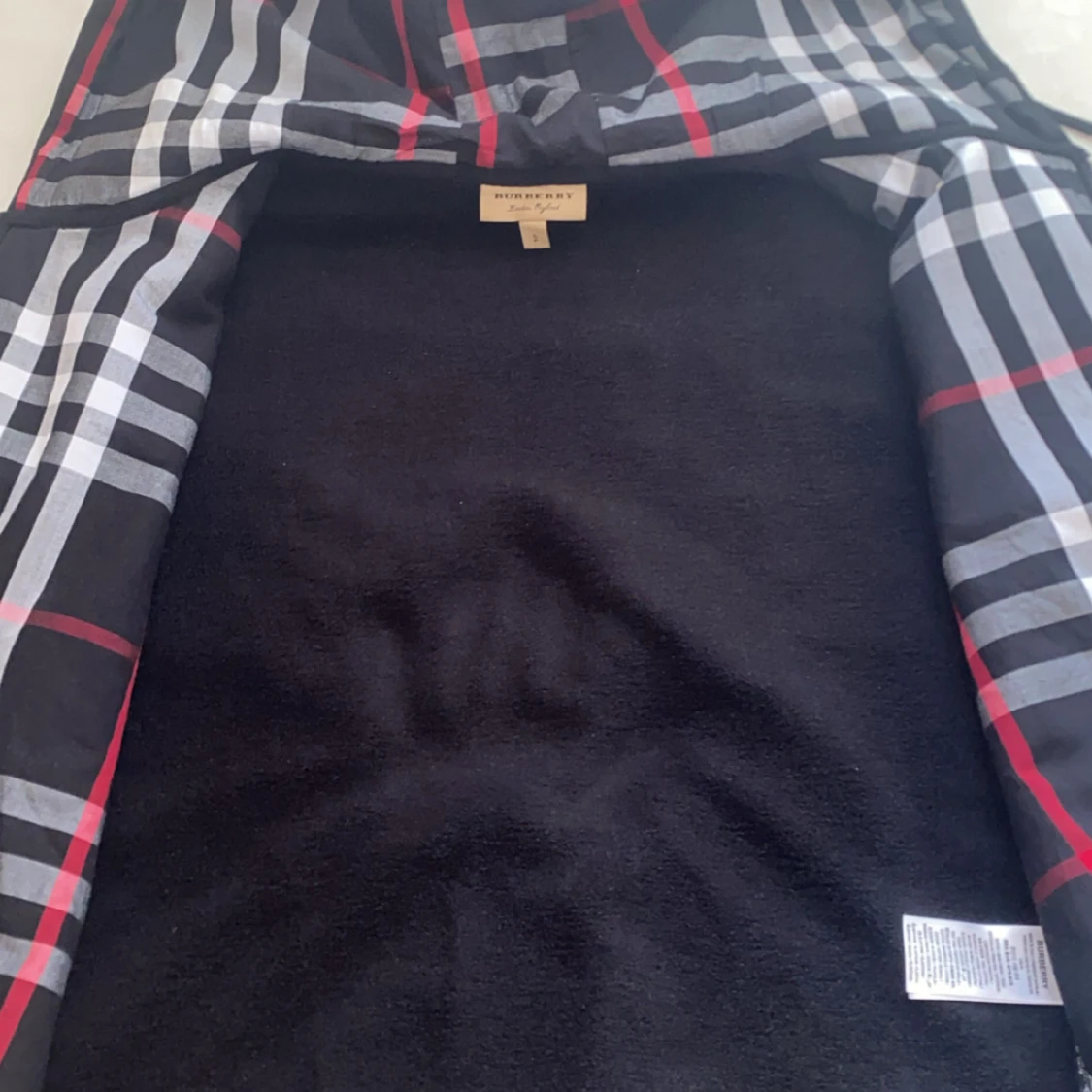 Burberry zip svart - 1
