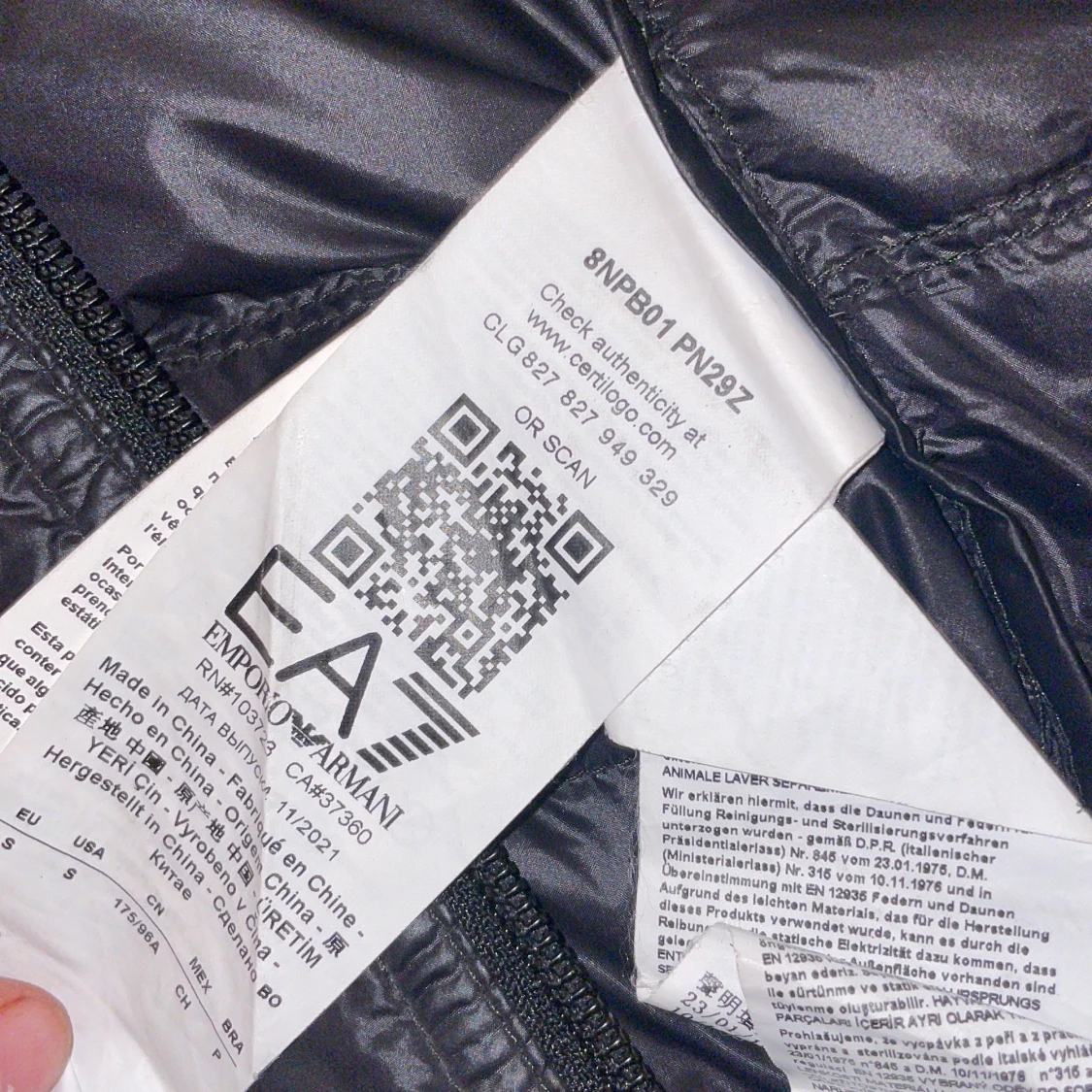 Svart pufferjacka från EA7 Armani - 2