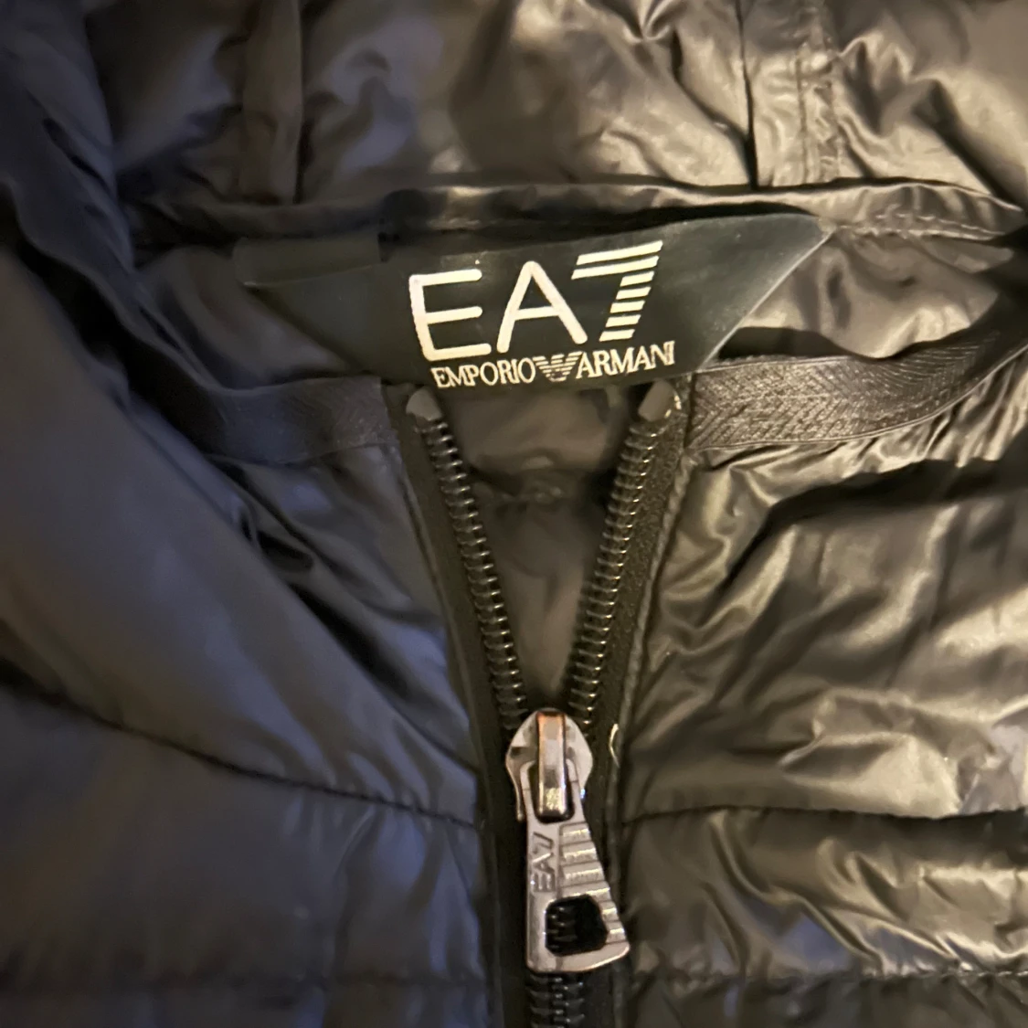 Svart pufferjacka från EA7 Emporio Armani - 1