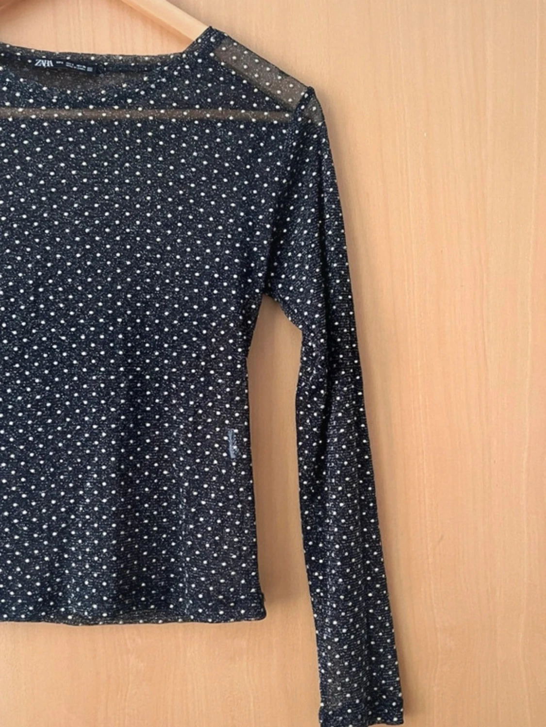 Prickig topp genomskinlig  - 1