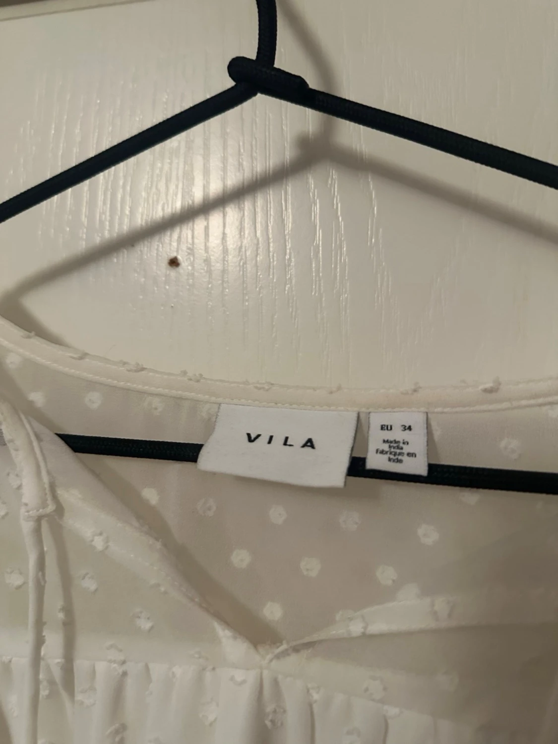 Vit blus från Vila  - 1