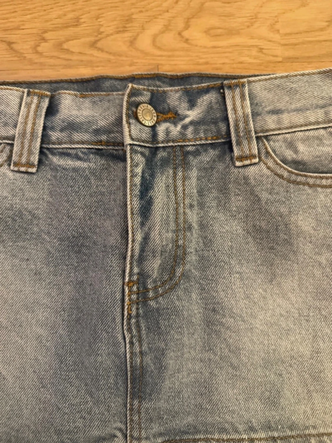 Lågmidjad Jeanskjol från brandy melville  - 2