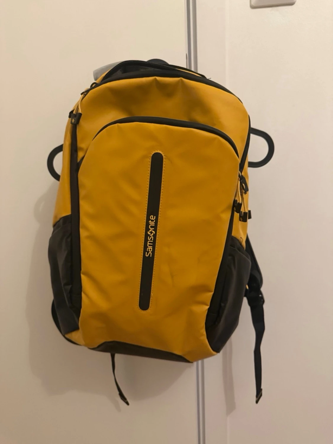 Gul och svart ryggsäck från Samsonite - 1