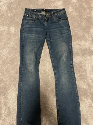 Ltb jeans - Lågmidjade bootcut jeans från ltb. Modell valerie storlek 26/32