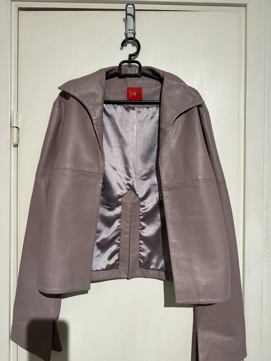 Ljuslila skinnjacka från Jag - 2