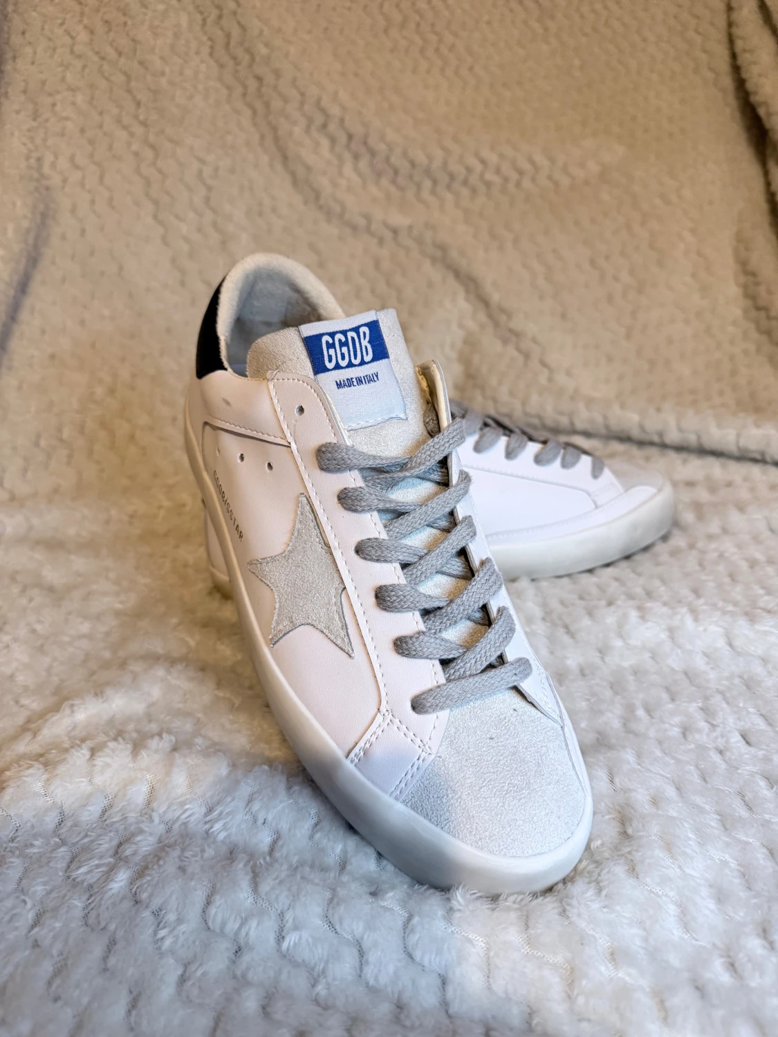 Golden Goose vita sneakers med stjärna - 1