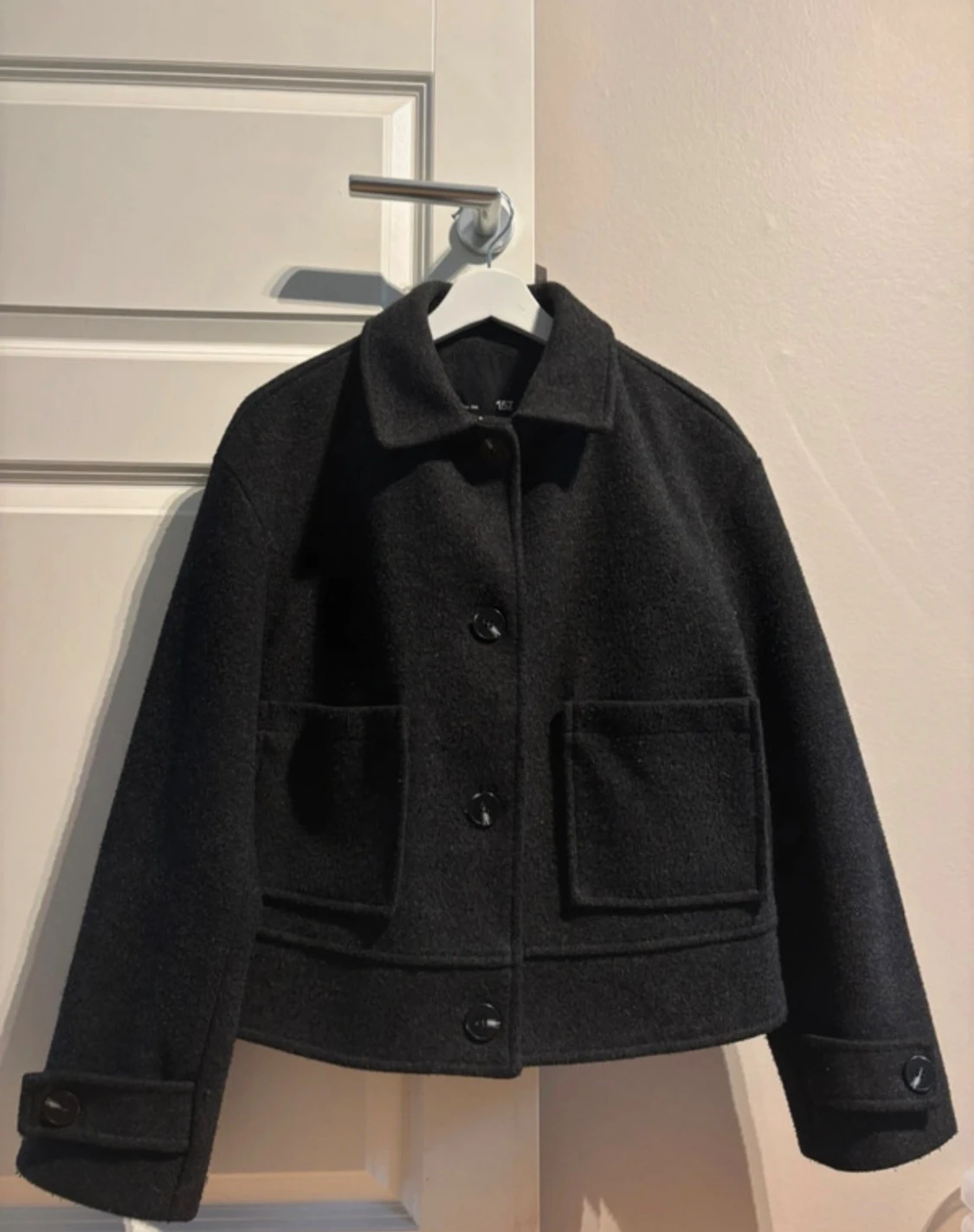 Svart ulljacka från 157, storlek S