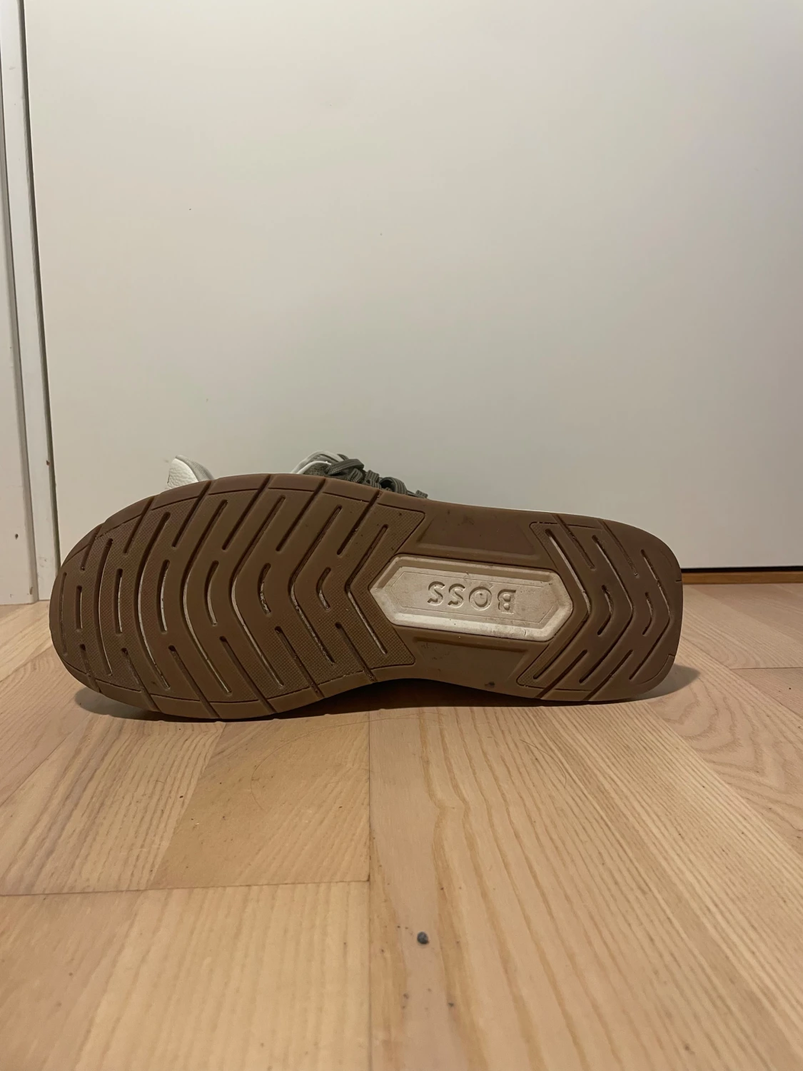 Olivgröna sneakers från Hugo Boss - 3