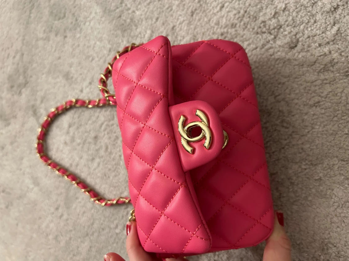 Rosa liten väska  - 1