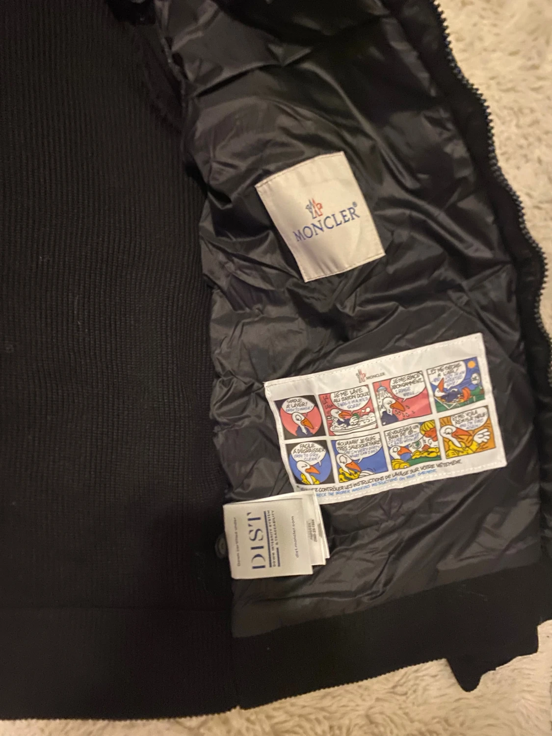 Svart Moncler pufferjacka med huva - 2