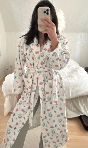 Morgonrock - Morgonrock från DjerfAvenue, endast använd någon enstaka gång 