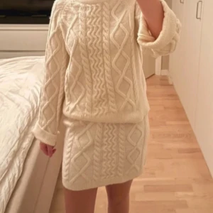 Stickat set - Jättefint stickat set från GinaTricot! Använt tröjan några gånger❤️