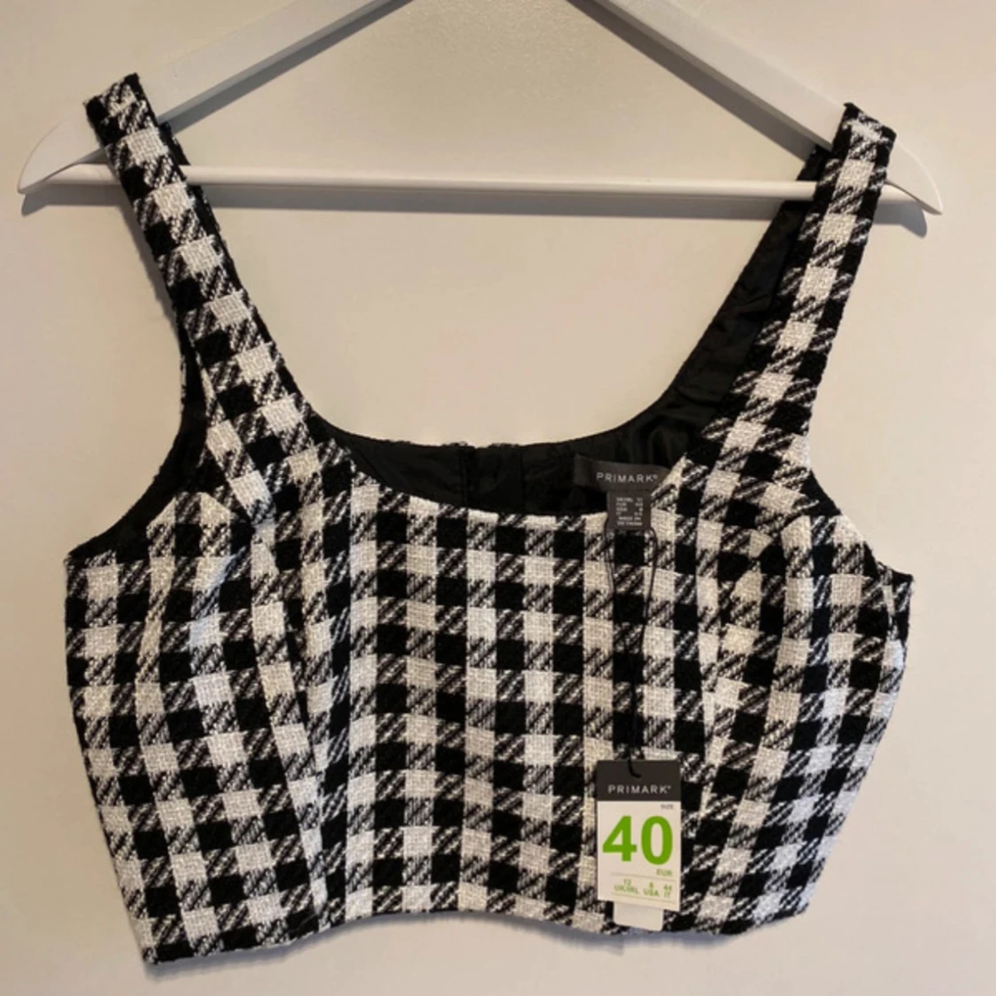 Svartvit rutig korsett crop top från Primark