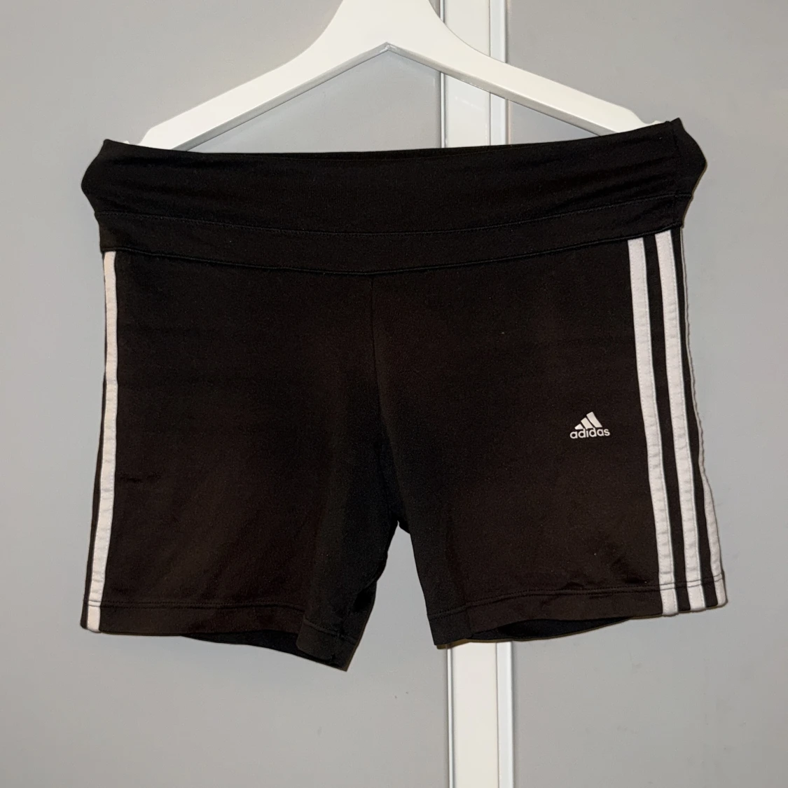 Svarta Adidas träningsshorts
