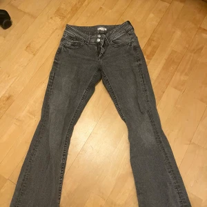 Jeans  - Fina jeans från Gina Young!💓