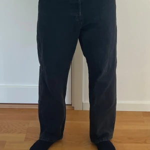 Jeans - Svarta jeans från jack & jones. Storlek W28 L30. Nyskick.