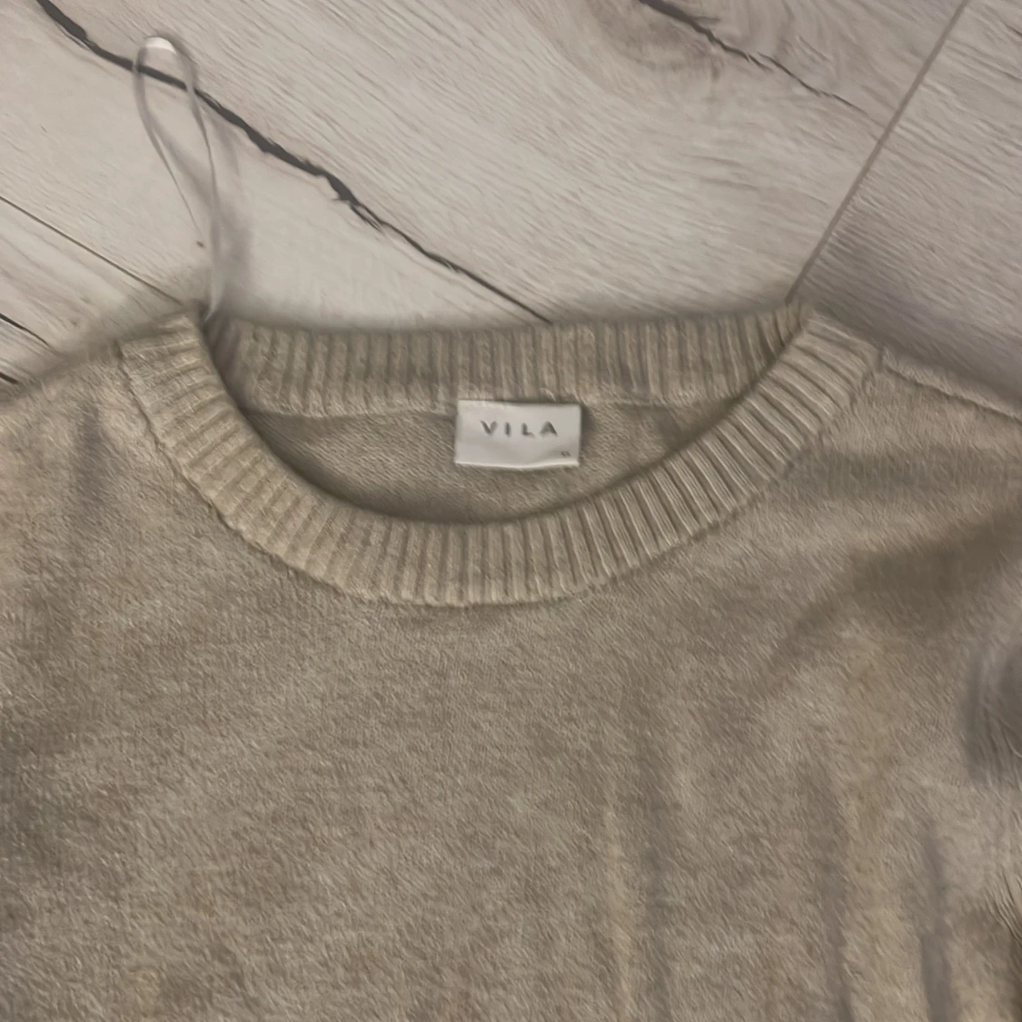 Beige stickad tröja från Vila - 1