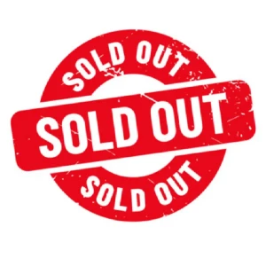 Svart stickad hoodie från Lindbergh - Svart stickad hoodie från Lindbergh med relaxed fit. Tröjan har ett snyggt kabelstickat mönster och huva, perfekt för dig som gillar en chill och stilren look. Mjuk och skön känsla med långärmade ärmar och ribbad kant vid halsen.