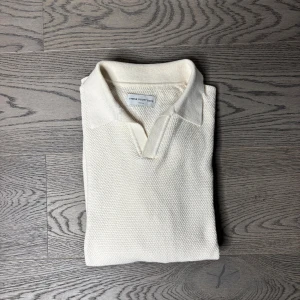 These glory days pike - Säljer en these glory days stickad pike i färgen kräm vit i jätte bra skick. Storleken är M. Skulle du ha några frågor eller funderingar så är det bara och fråga