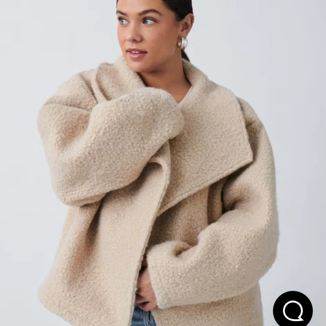 Beige teddyjacka från Gina tricot