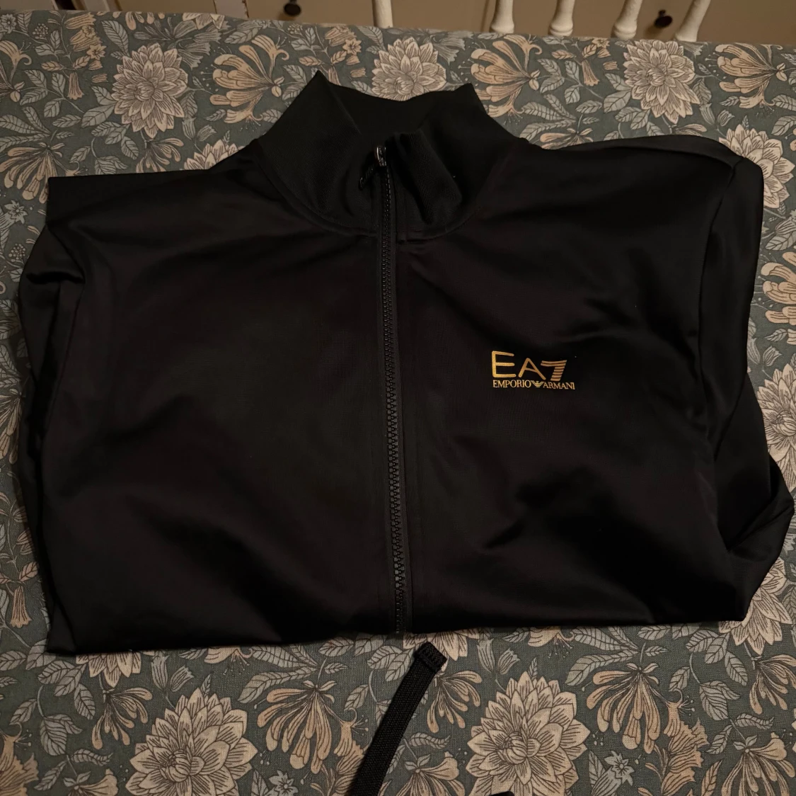 Ea7 Armani tröja  - 1