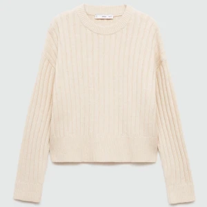 Ribbstickad tröja - Helt oanvänd och snygg tröja i storlek M. Ordinarie pris 419kr. 