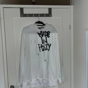 Dondup ”made in italy” hoodie - Aldrig använd, kvitto finns 
