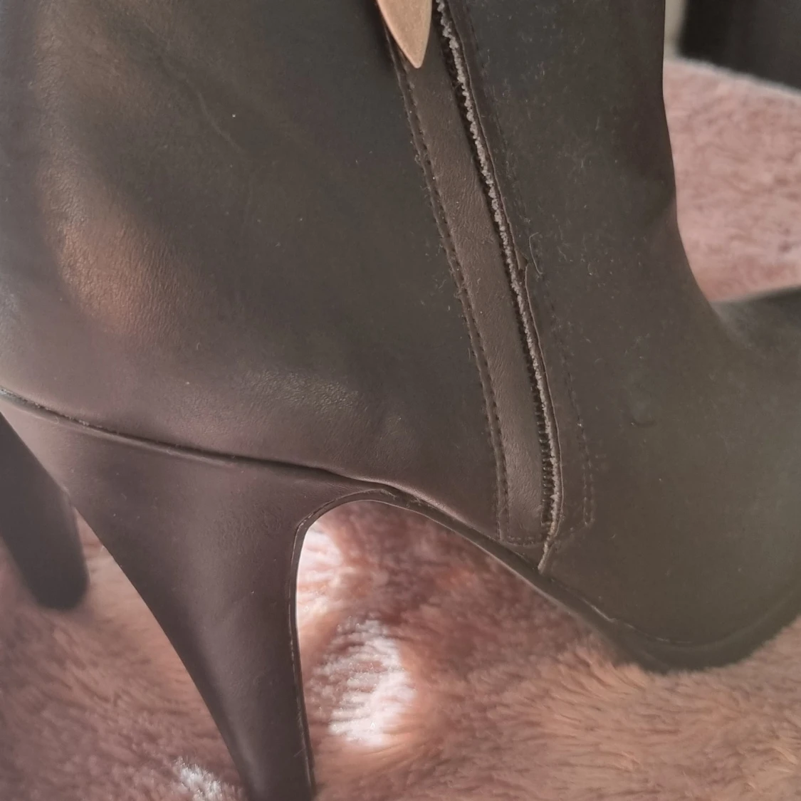 Svarta stövletter med klack, storlek 39 - 1