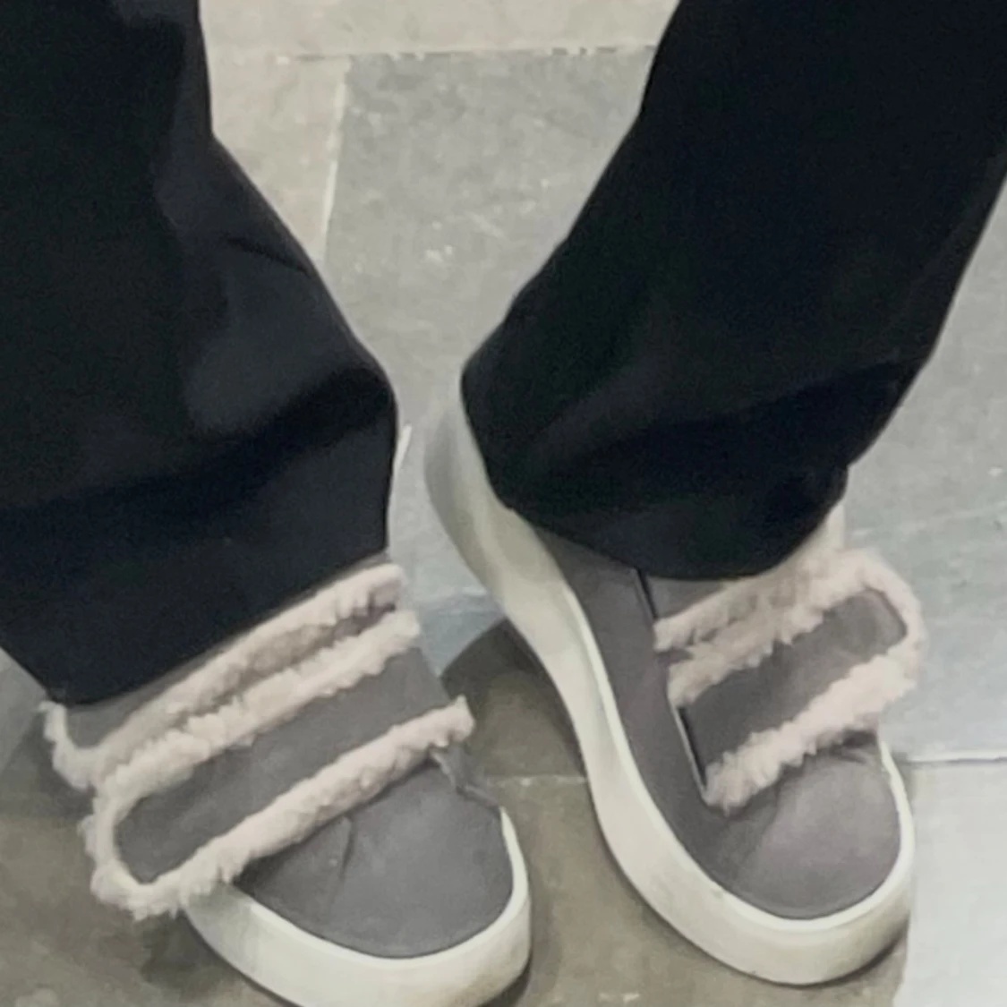 Sneakers med fluff  - 1