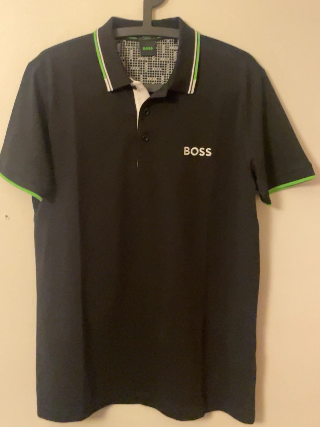 Svart pikétröja från BOSS - 2