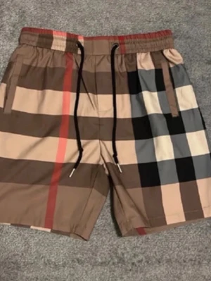 Burberry badbyxor  - Burberry badbyxor storlek XL (med prislapp)