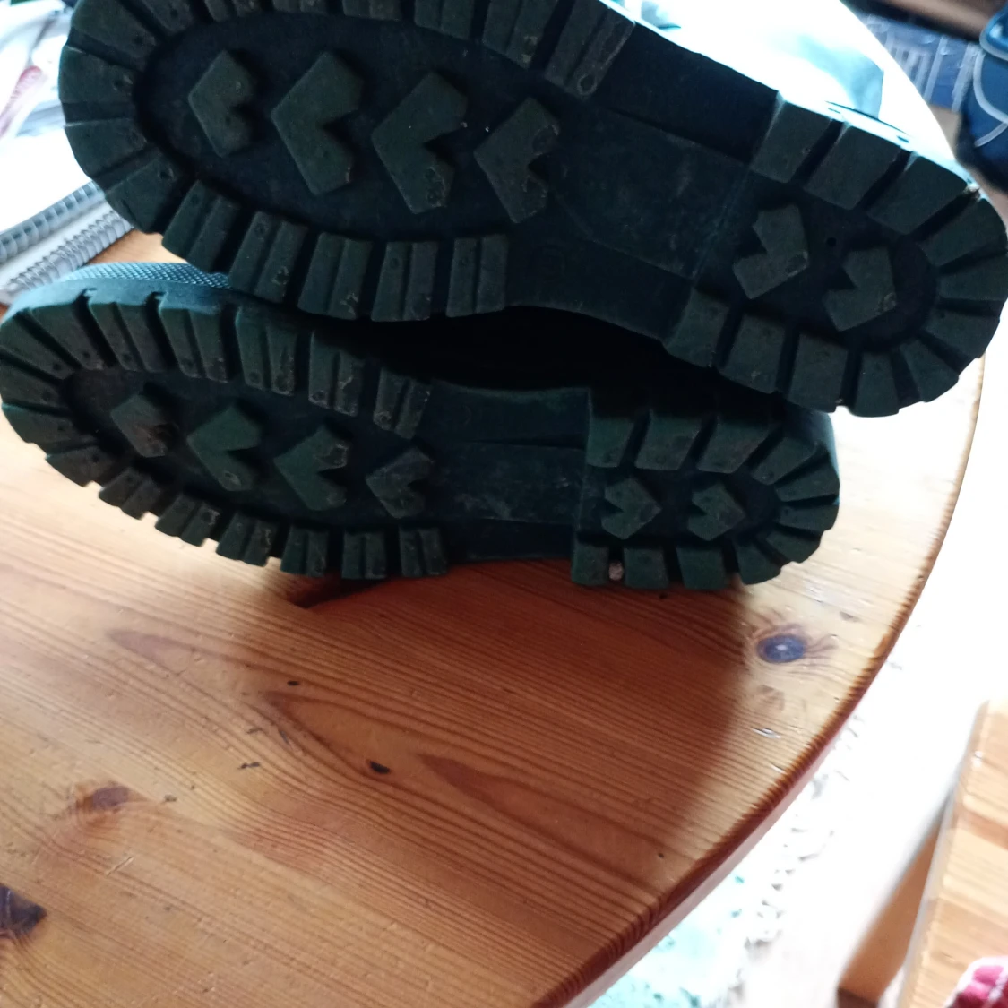 Mörkgröna höga stövlar med snörning stl 41 - 4