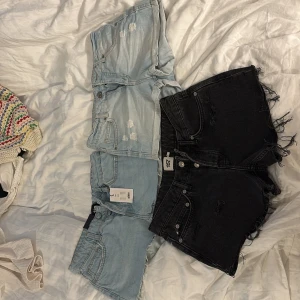 Shorts - 3par jätte fina shorts som är för små tyvärr jätte fina till sommaren i storlek xs ❤️ alla 3 för 250❤️❤️❤️
