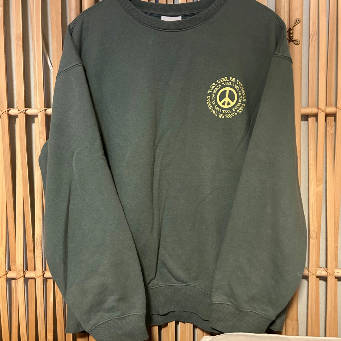 Grön sweatshirt med tryck