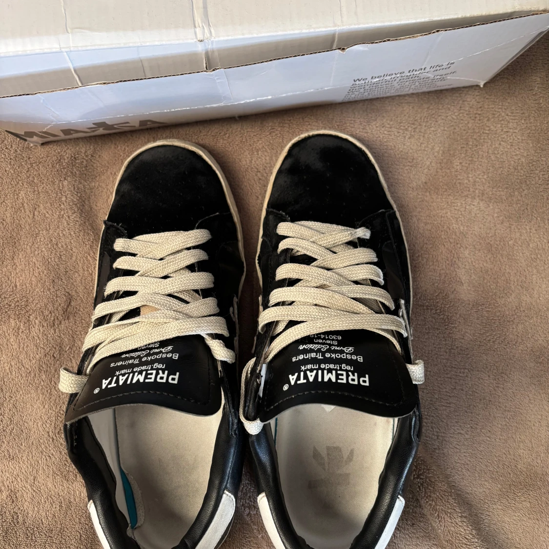 Snygga svarta sneakers från Premiata - 2