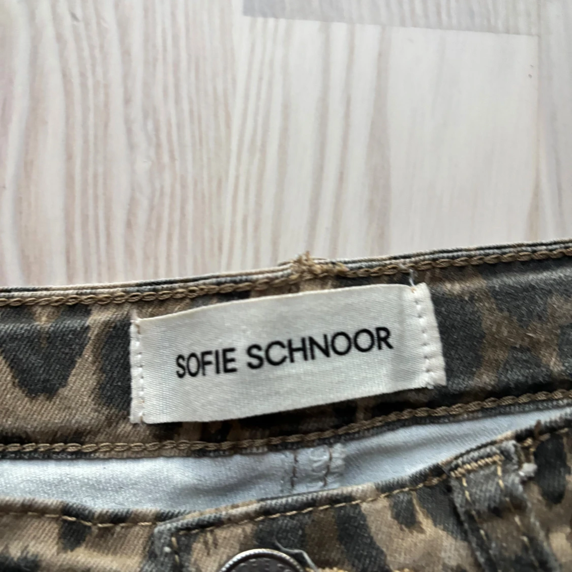 Leopardmönstrade jeans Sofie Schnoor - 3