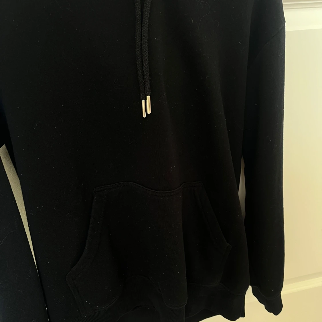 Svart hoodie från H&M XS - 2