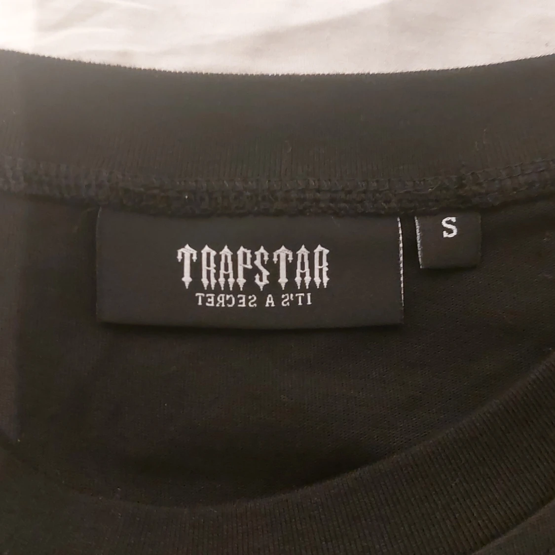 Svart Trapstar t-shirt med blått tryck - 2