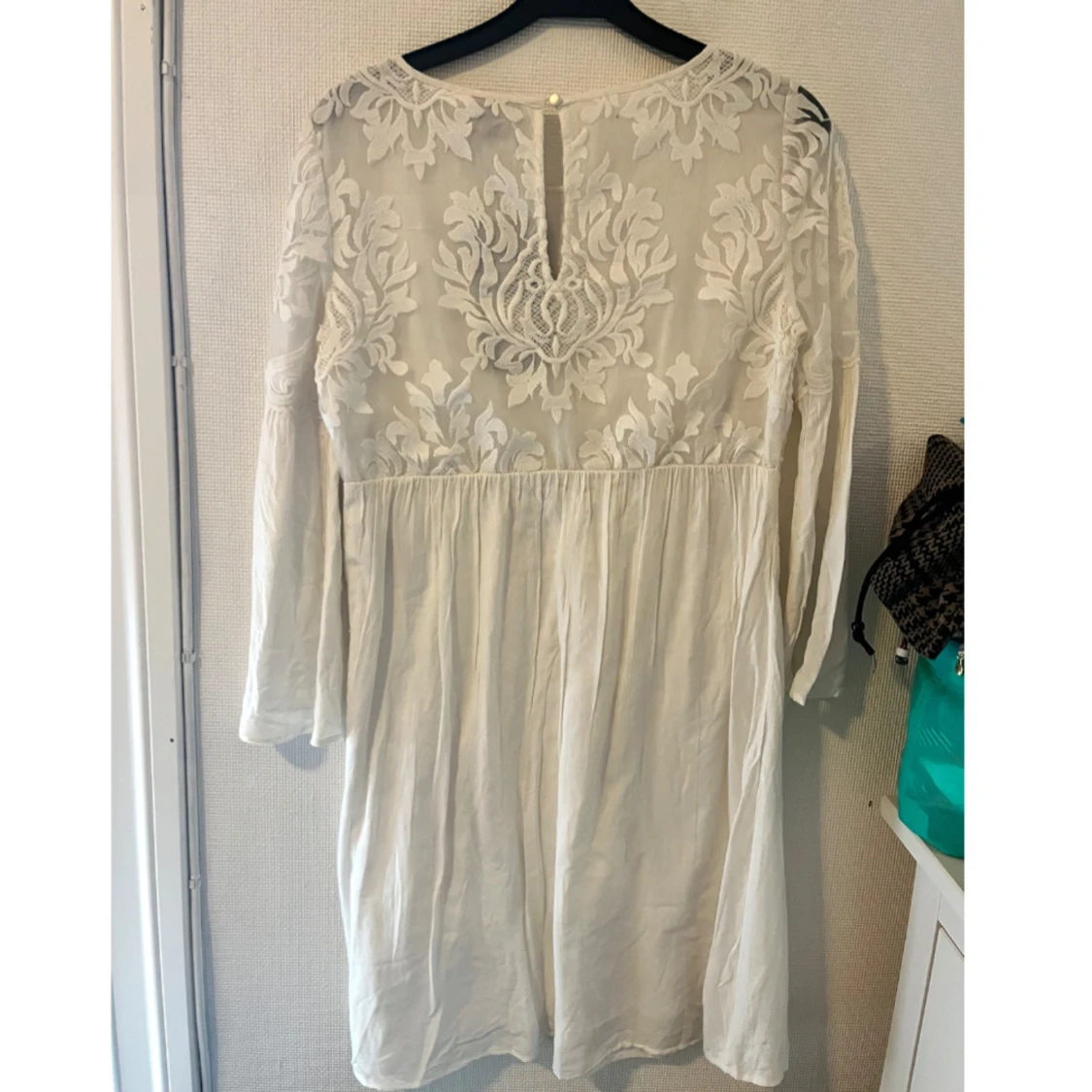 Vit spetsklänning från Vero Moda - 1