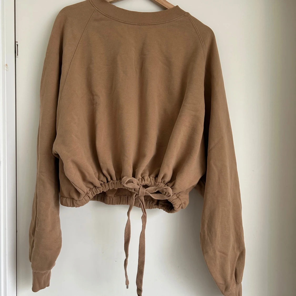 Brun mjukiströja - 3