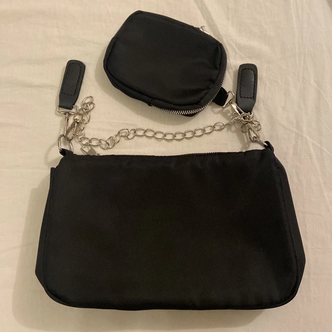 Svart axelväska med kedja och mini-väska - 2