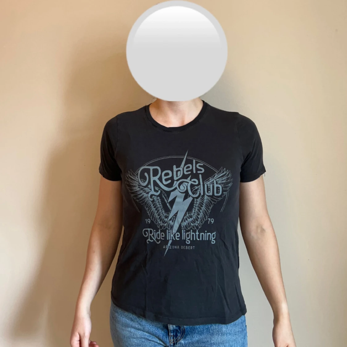 Svart T-shirt m tryck - 1