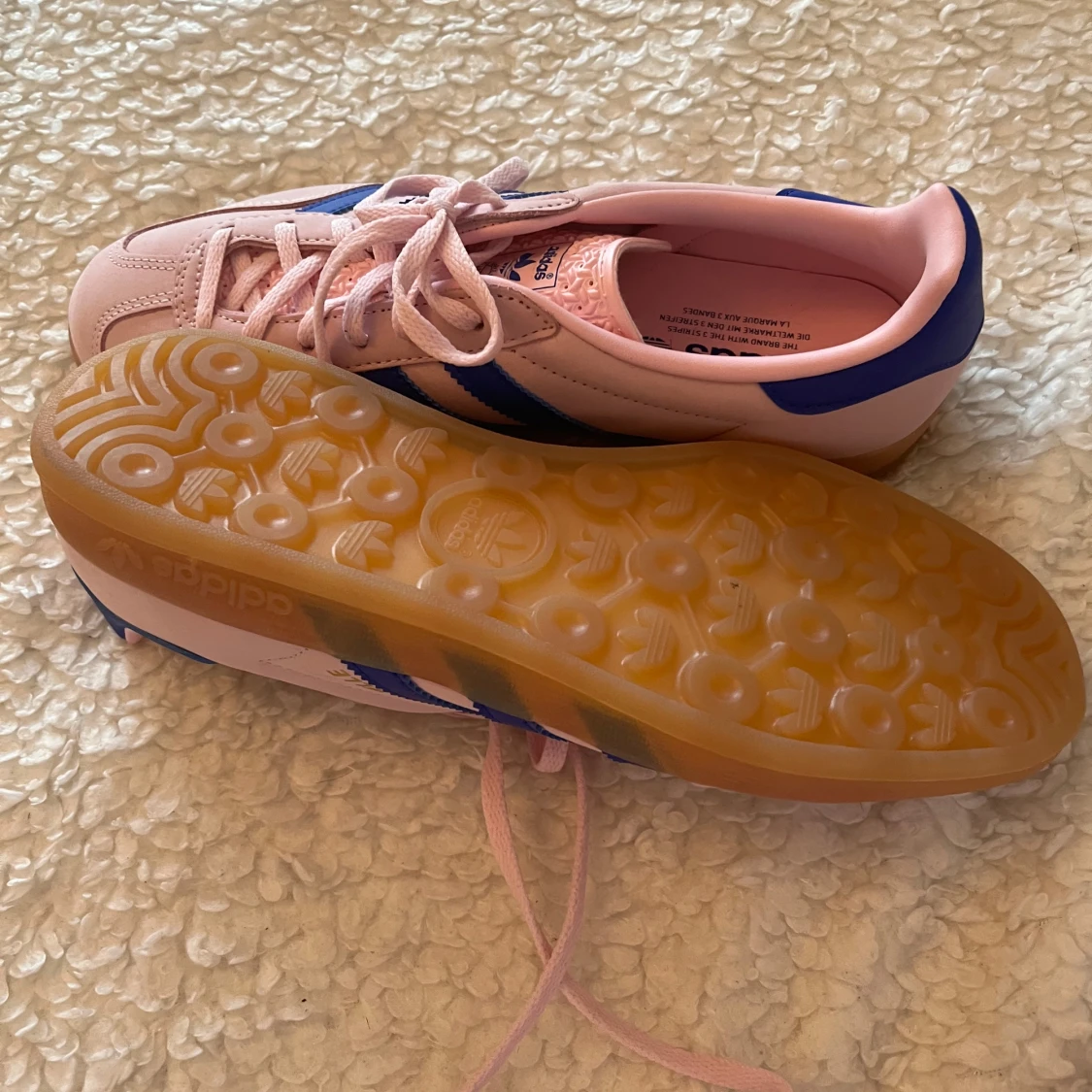 Adidas Gazelle rosa och blå sneakers - 1