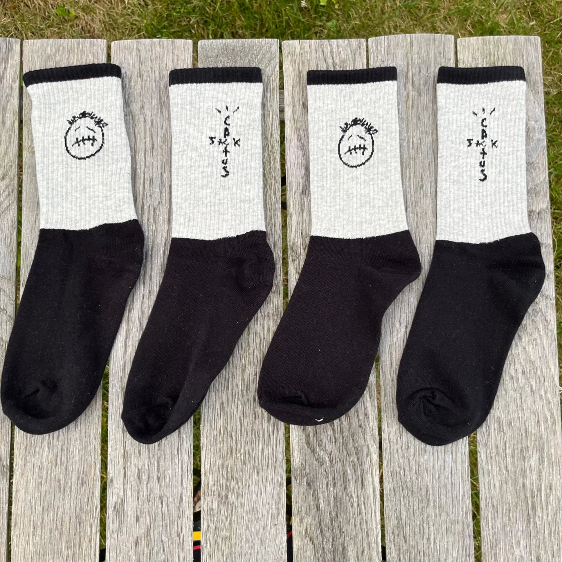 Svarta och grå Travis Scoot strumpor - 4