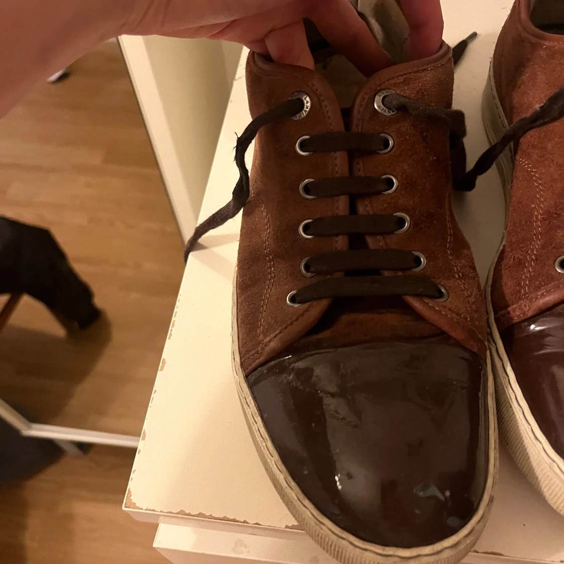 Bruna sneakers från Lanvin i mocka - 1