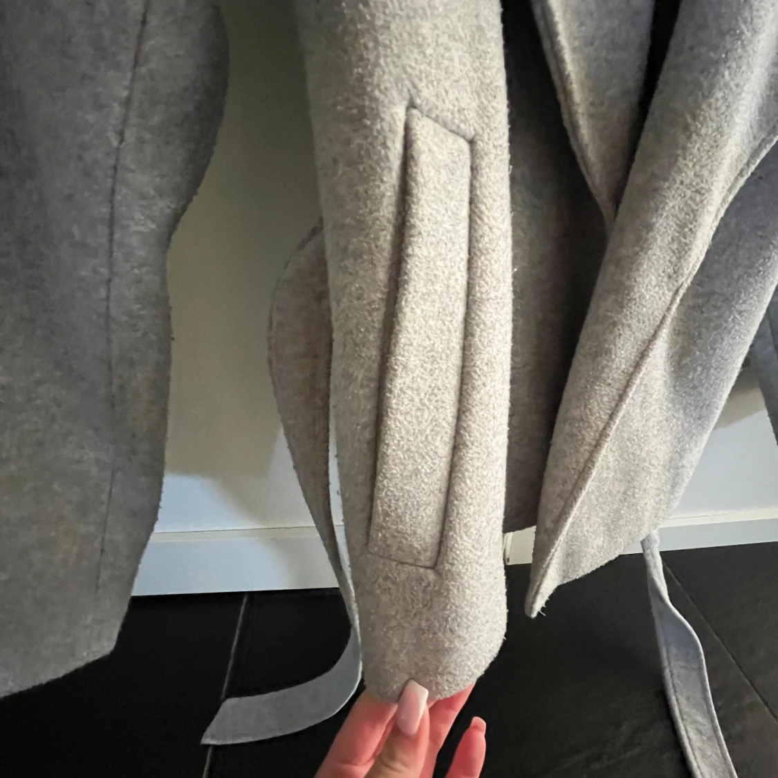 Ljusgrå omlottjacka från ONLY - 4