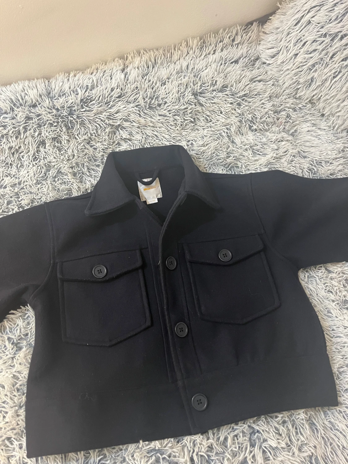 Svart overshirt från Gina Tricot - 1