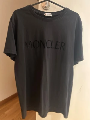 Moncler T-shirt - Moncler T-shirt 
