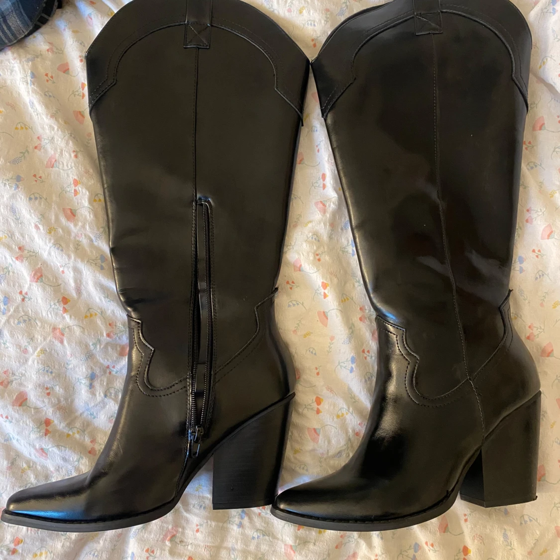 Svarta cowboy boots med klack - 1